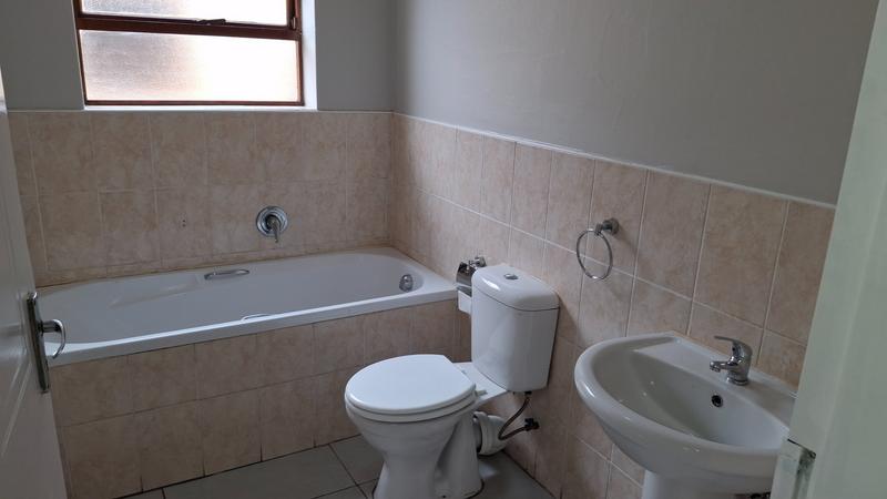 2 Bedroom Property for Sale in Wavecrest Eastern Cape
